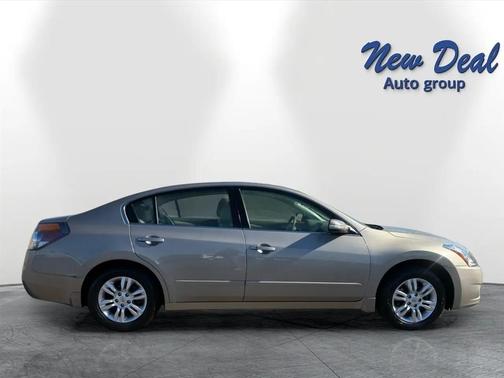 Gold 2012 Nissan Altima 2.5 S