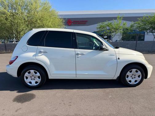 White 2006 Chrysler PT Cruiser Base