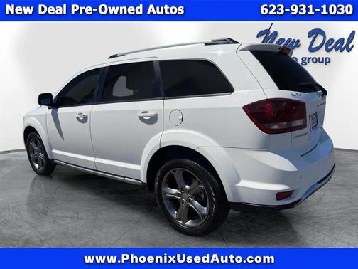 White 2017 Dodge Journey Crossroad