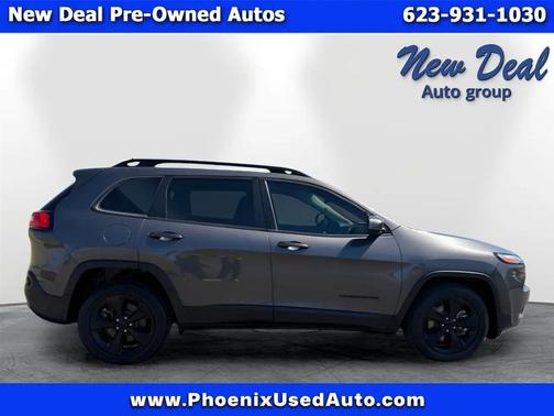 Gray 2018 Jeep Cherokee Latitude