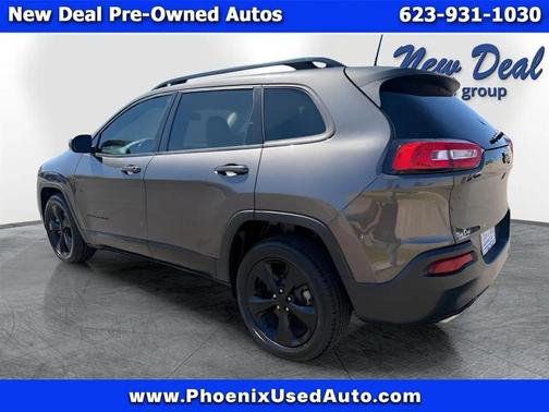Gray 2018 Jeep Cherokee Latitude