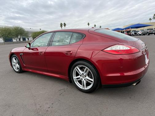 2011 Porsche Panamera 4