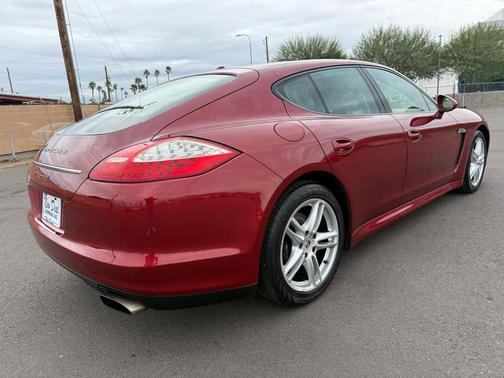 2011 Porsche Panamera 4
