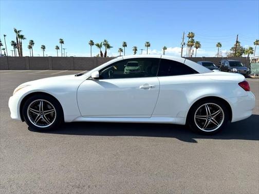 2009 INFINITI G37 Base