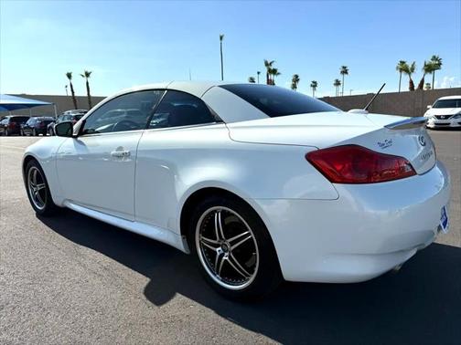 2009 INFINITI G37 Base