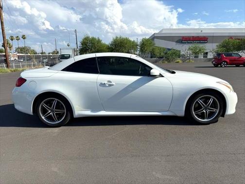 2009 INFINITI G37 Base