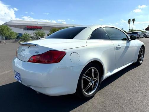2009 INFINITI G37 Base