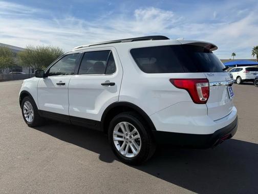 2017 Ford Explorer Base