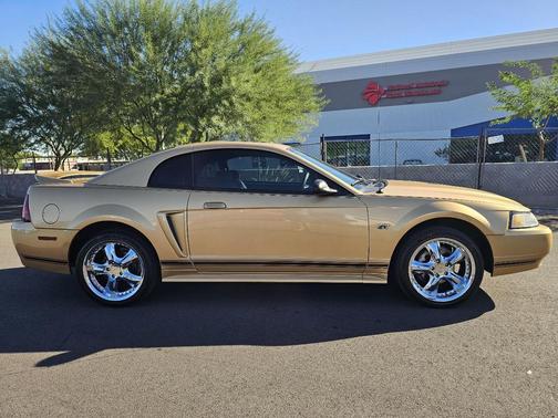 2000 Ford Mustang GT