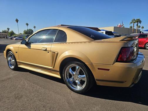 2000 Ford Mustang GT