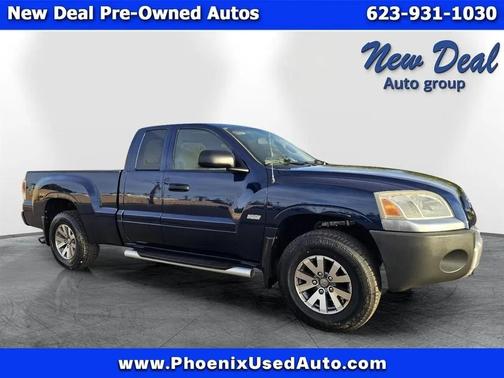 Blue 2006 Mitsubishi Raider DuroCross V8 Extended Cab 4WD