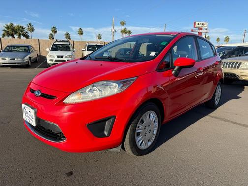 2012 Ford Fiesta SE Hatchback