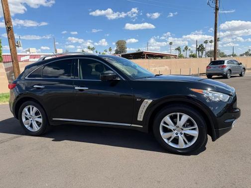 Black 2015 INFINITI QX70 Base