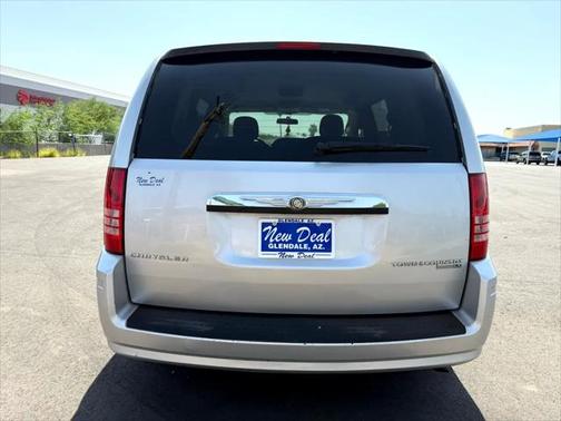 2010 Chrysler Town & Country Voyager