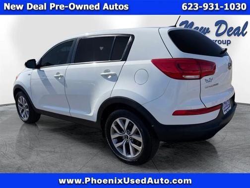 White 2015 Kia Sportage LX