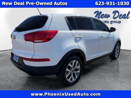 White 2015 Kia Sportage LX