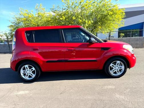 2010 Kia Soul +