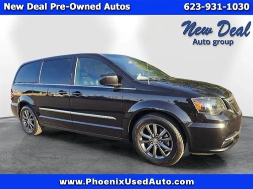Black 2015 Chrysler Town & Country S