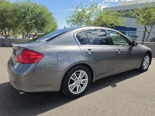 Gray 2013 INFINITI G37 Journey