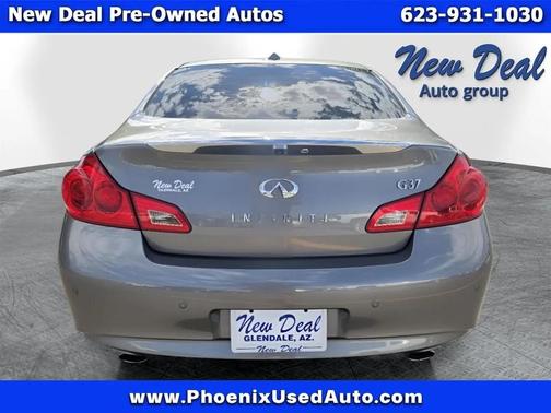 Gray 2013 INFINITI G37 Journey
