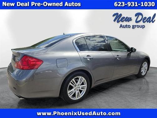 Gray 2013 INFINITI G37 Journey