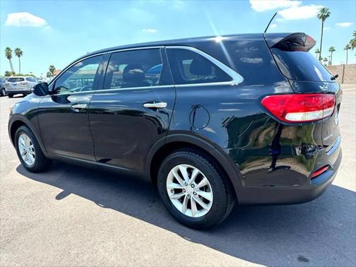 2017 Kia Sorento L