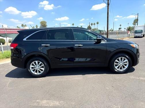 2017 Kia Sorento L