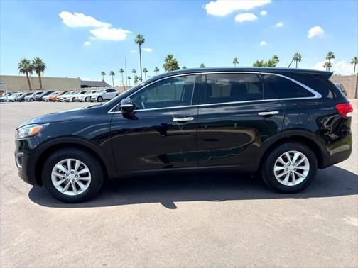 2017 Kia Sorento L