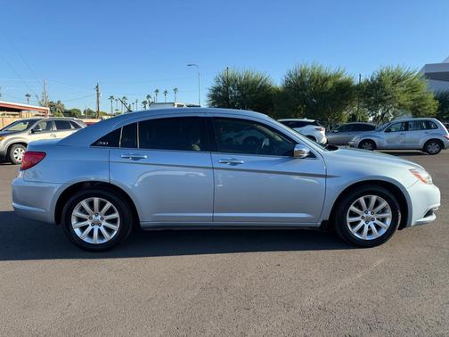 2013 Chrysler 200 Limited
