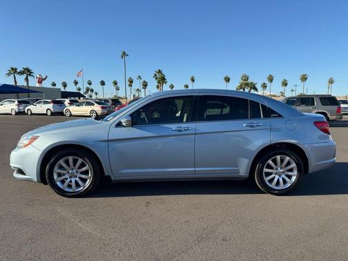 2013 Chrysler 200 Limited