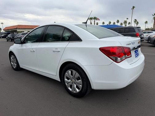 White 2012 Chevrolet Cruze LS