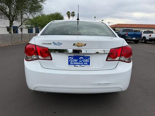 White 2012 Chevrolet Cruze LS