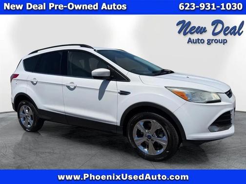 White 2016 Ford Escape SE