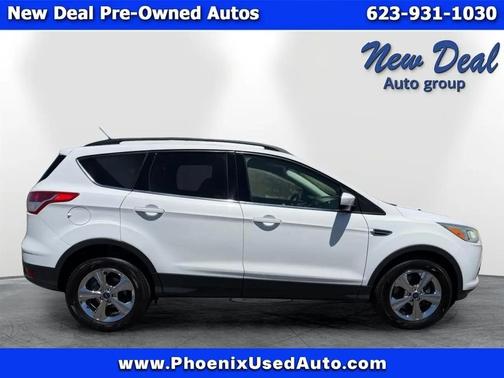 White 2016 Ford Escape SE