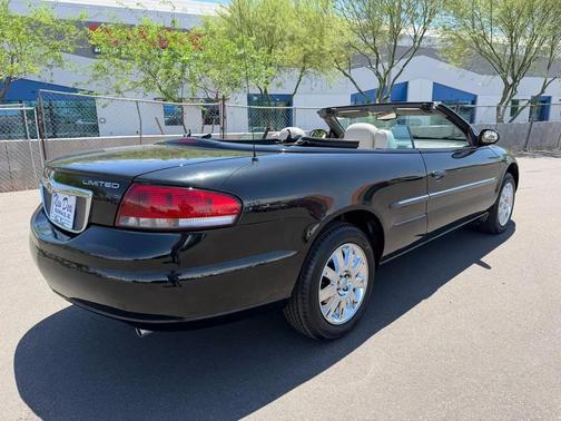 Black 2005 Chrysler Sebring Base