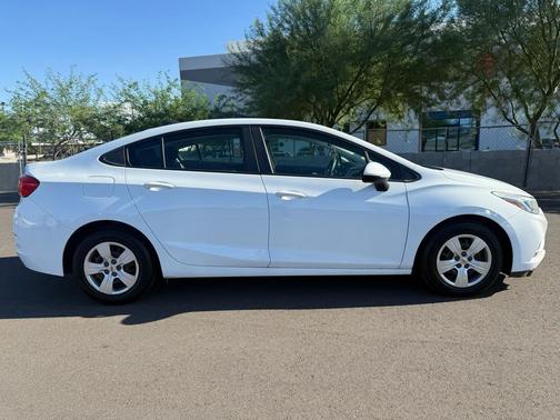 2017 Chevrolet Cruze LS