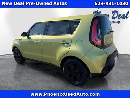 Green 2015 Kia Soul Base