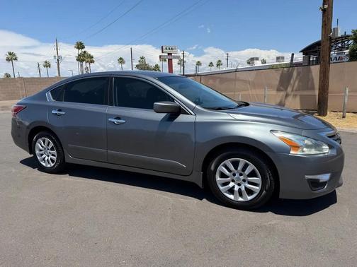 Gray 2014 Nissan Altima 2.5 SL