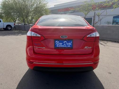 2015 Ford Fiesta Titanium Sedan