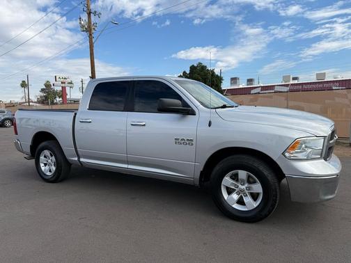 2016 RAM 1500 SLT