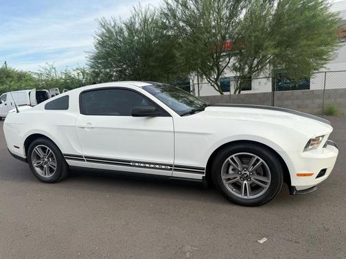 2010 Ford Mustang Premium