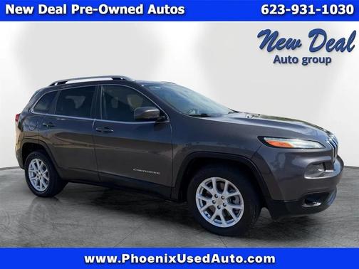 Gray 2016 Jeep Cherokee Latitude