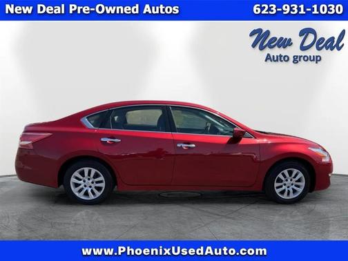 Red 2013 Nissan Altima 2.5 SL