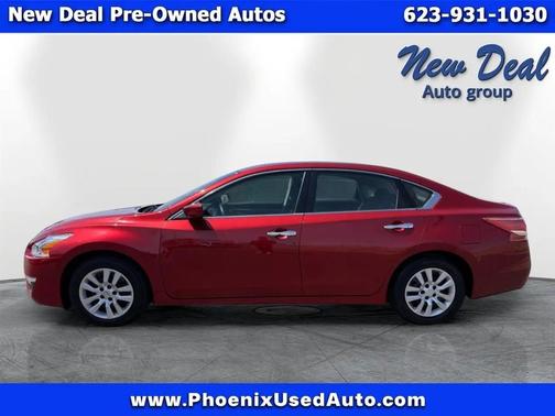 Red 2013 Nissan Altima 2.5 SL