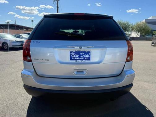 2004 Chrysler Pacifica Base