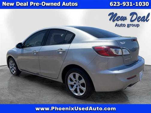 Gray 2013 Mazda Mazda3 i Sport