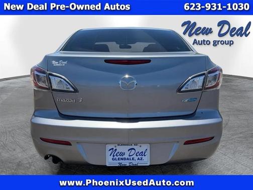 Gray 2013 Mazda Mazda3 i Sport