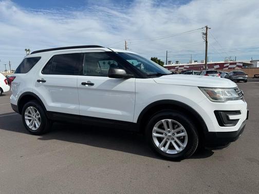 2017 Ford Explorer Base