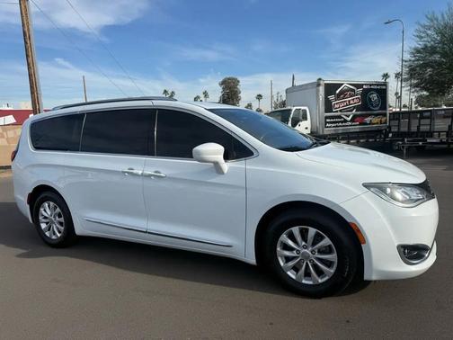 2019 Chrysler Pacifica Touring L
