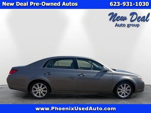 Gray 2005 Toyota Avalon XL
